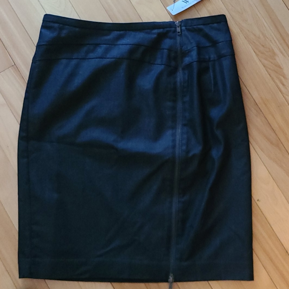 New skirt with zipper